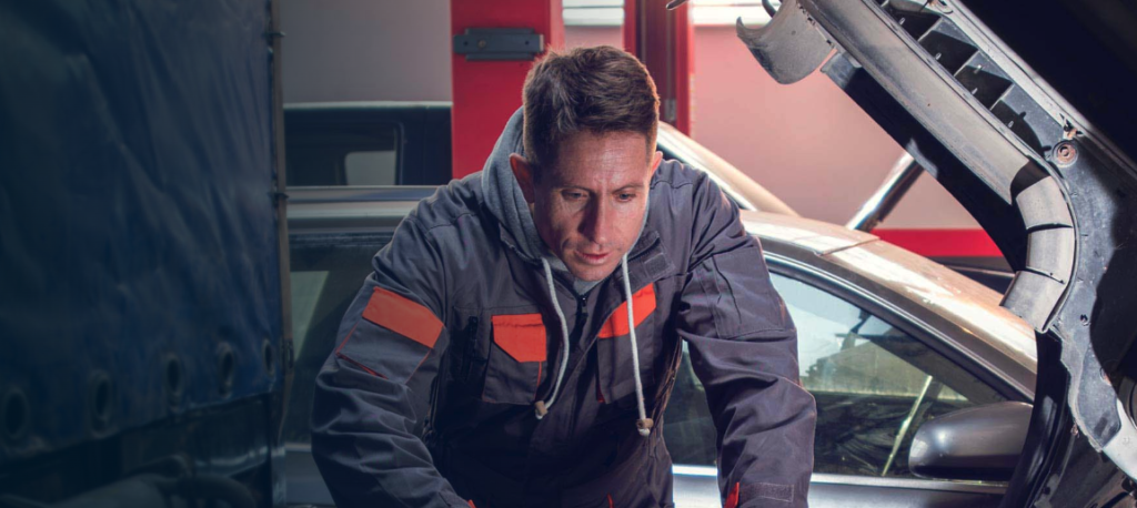 6 ways fleet maintenance software slashes unwanted costs